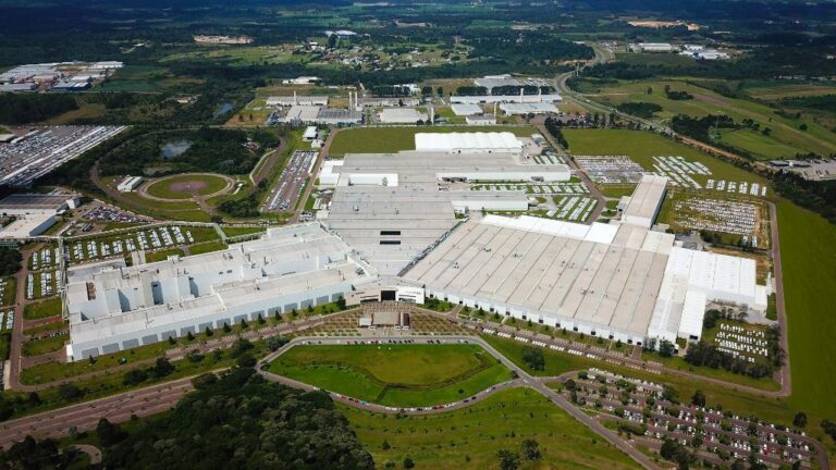Fábrica da Volkswagen e Audi do Brasil no Paraná completa 25 anos Fábrica da Volkswagen e Audi do Brasil no Paraná completa 25 anos