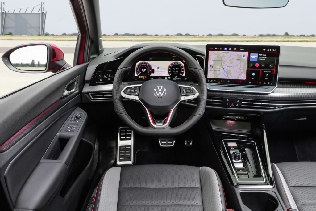 Interior Volkswagen Golf GTI vermelho